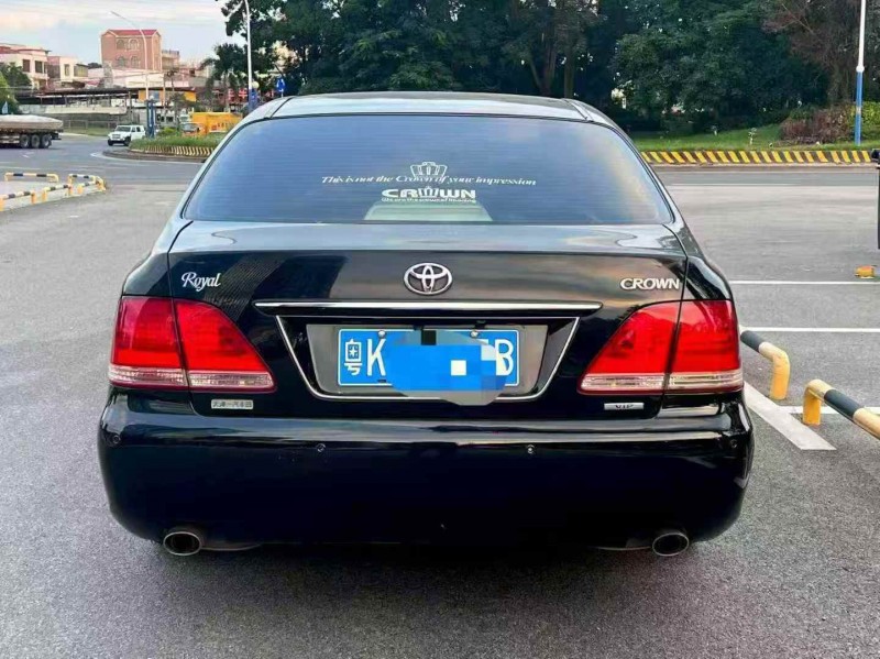 茂名06年丰田皇冠9