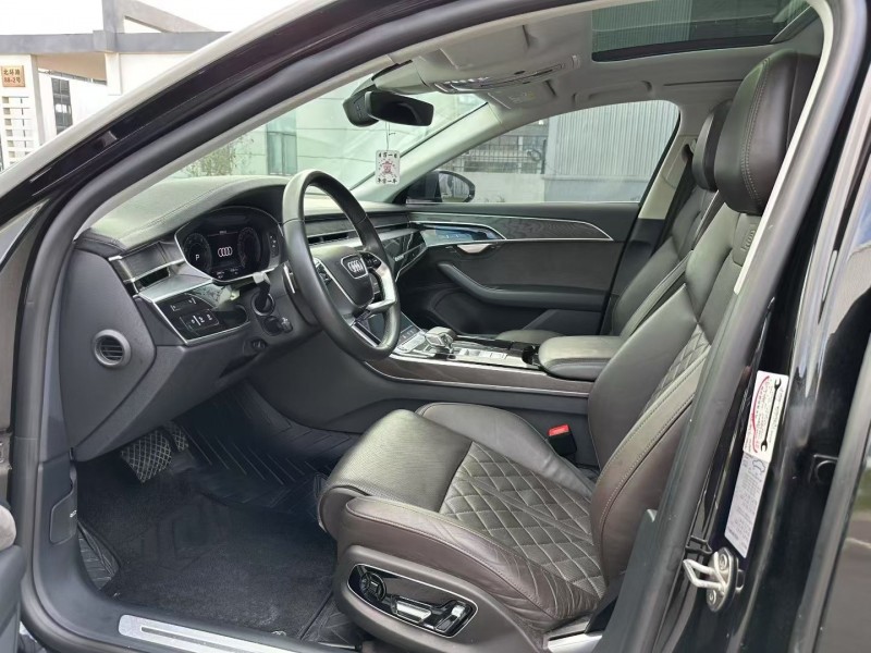 徐州21年奥迪A8L6