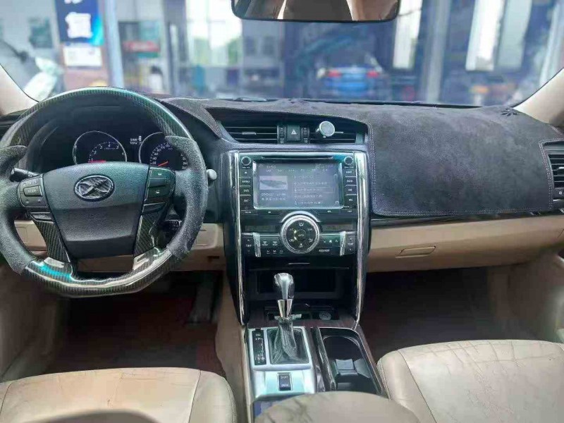 湛江12年丰田锐志5