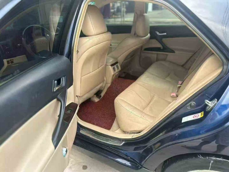 湛江12年丰田锐志6