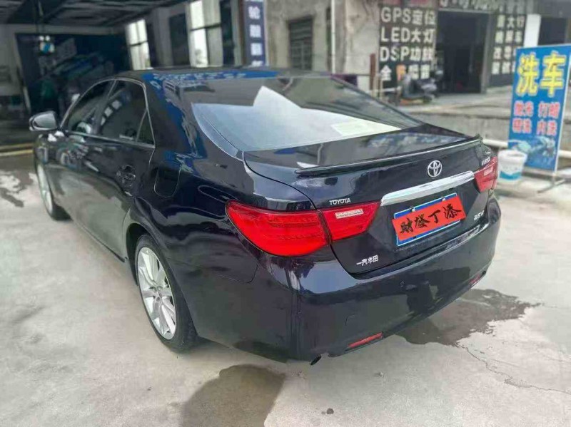 湛江12年丰田锐志8