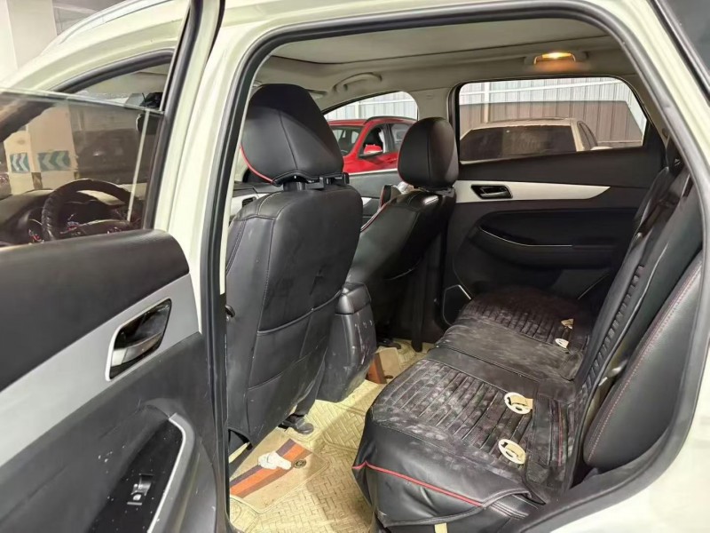 毕节18年北汽制造威旺4