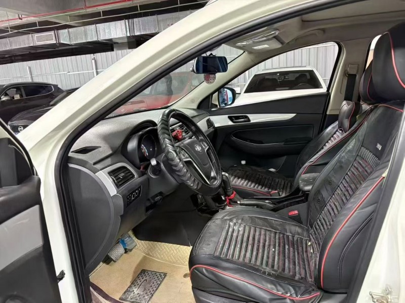 毕节18年北汽制造威旺6