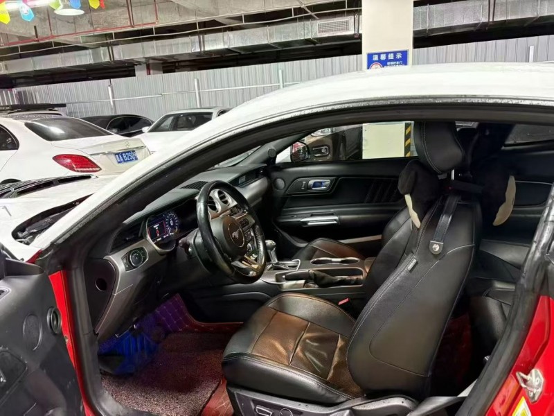 毕节20年福特野马4