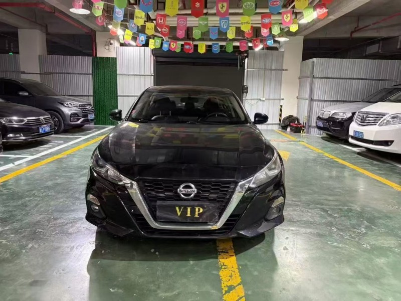 毕节22年日产天籁1