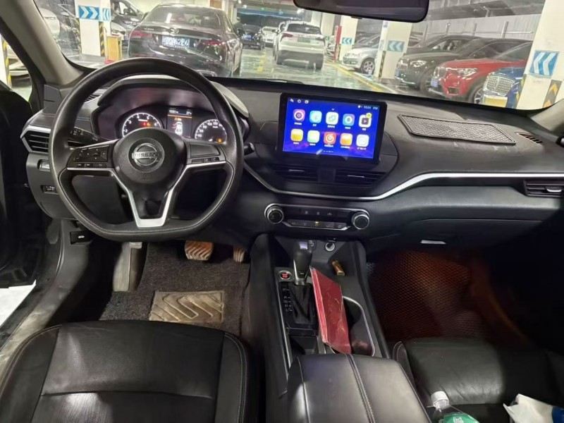 毕节22年日产天籁4