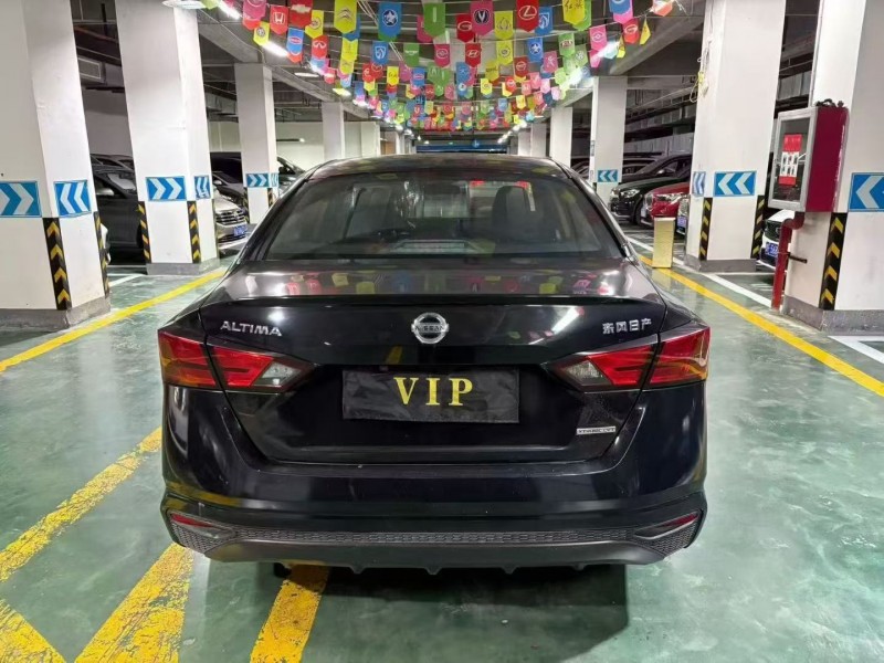 毕节22年日产天籁6