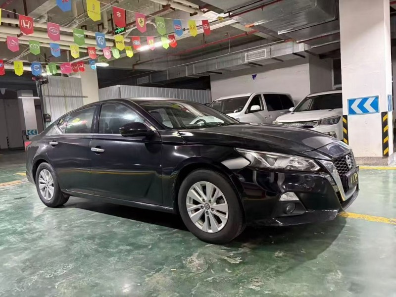 毕节22年日产天籁7