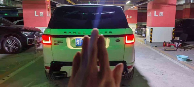 临沧19年路虎揽胜运动5