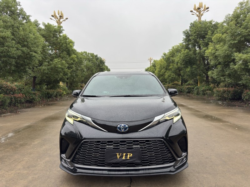 盐城23年丰田格兰维亚1