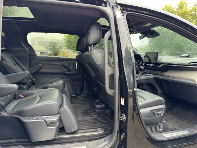 盐城23年丰田格兰维亚7