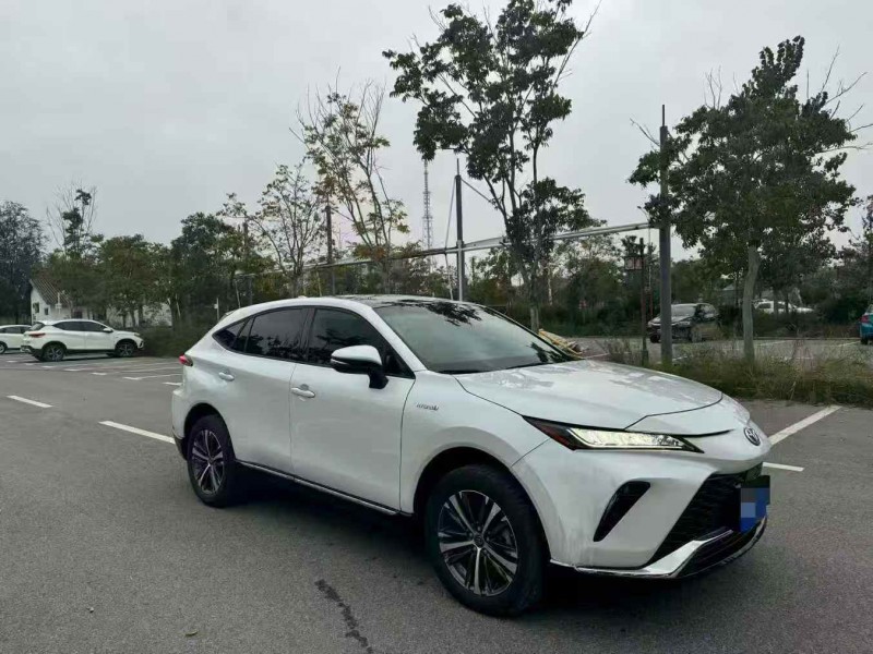 济宁23年丰田威飒2