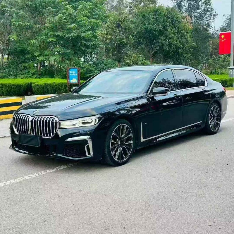 济宁22年宝马7系3