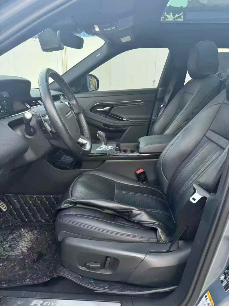 济宁20年路虎极光3