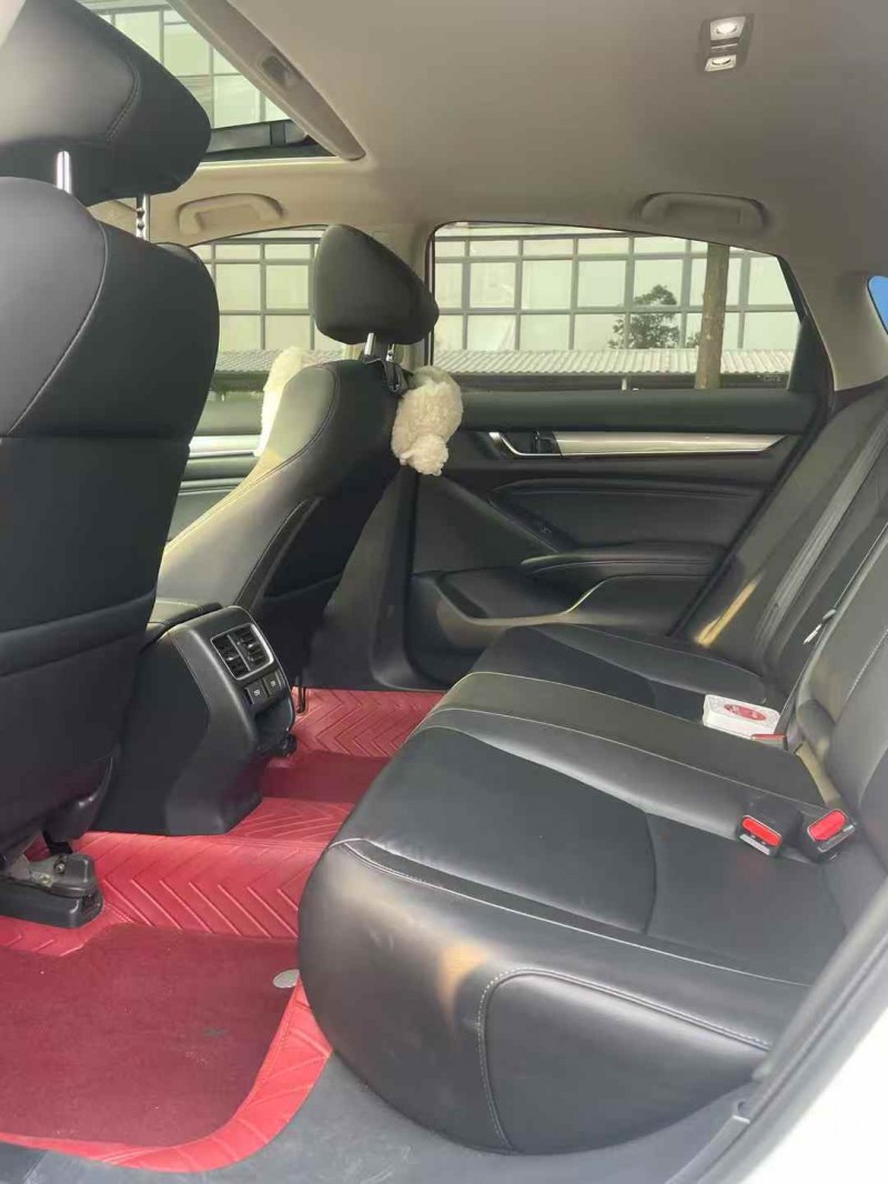 东莞22年本田雅阁5