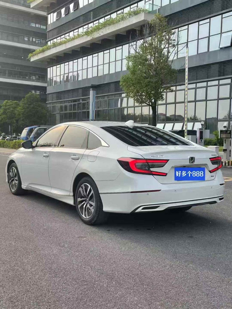 东莞22年本田雅阁7