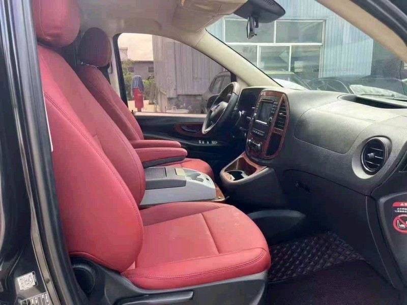 济南17年奔驰威霆5