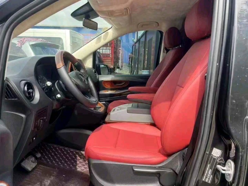 济南17年奔驰威霆6