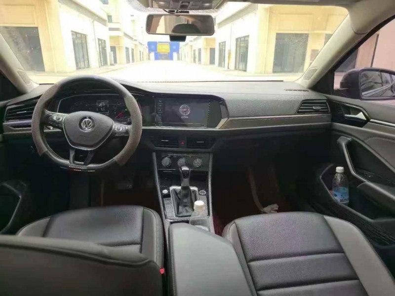 枣庄22年大众速腾4