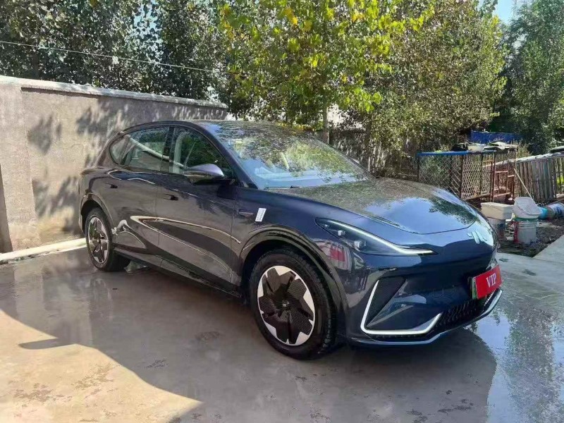 济南25年智己LS72