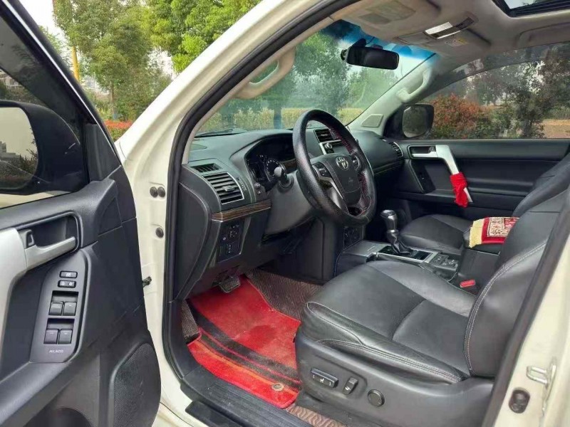 南通19年丰田普拉多4