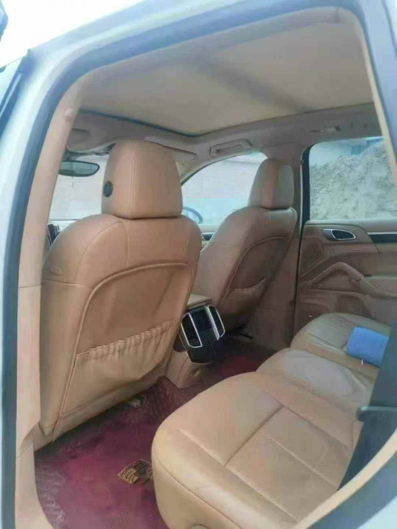 汉中13年保时捷卡宴3