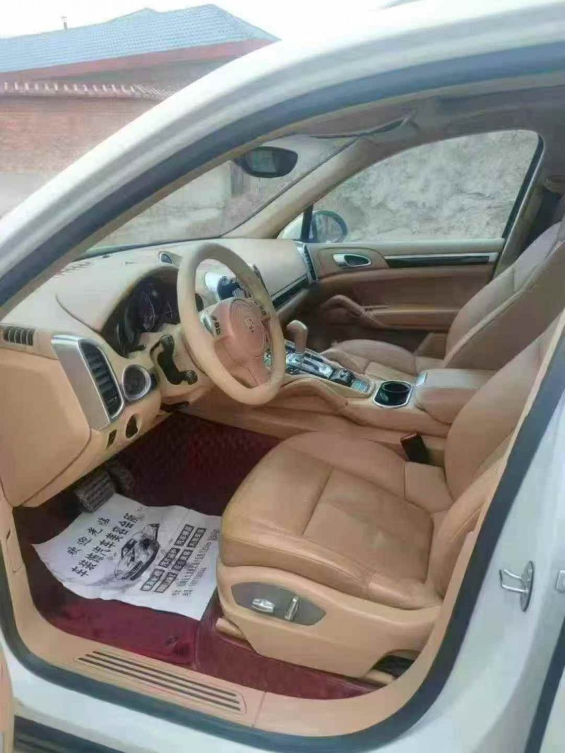 汉中13年保时捷卡宴4