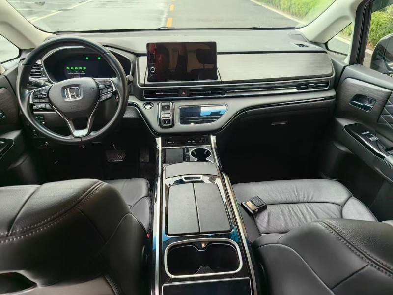 青岛24年本田艾力绅6