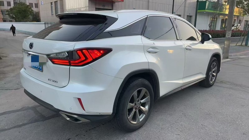 枣庄19年雷克萨斯RX7