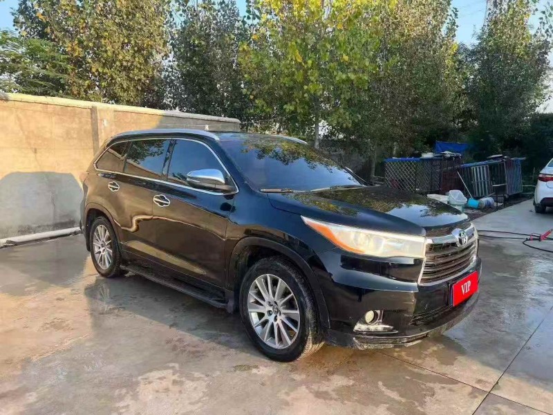 日照15年丰田汉兰达3