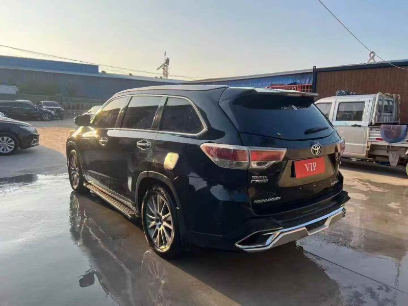 日照15年丰田汉兰达7