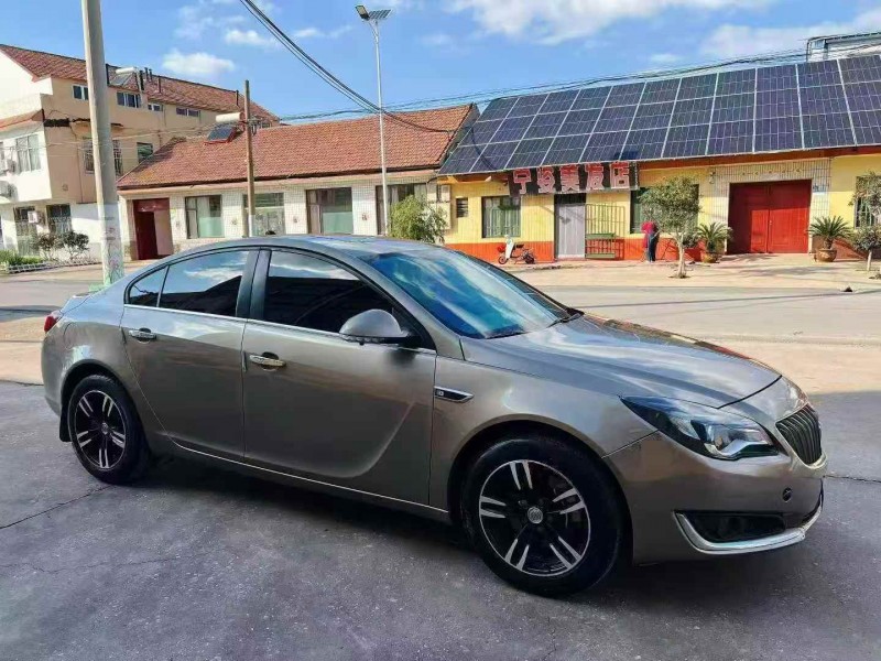 青岛16年别克君威2