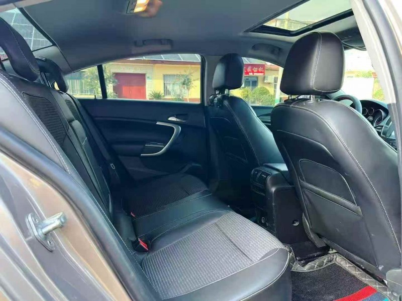 青岛16年别克君威8