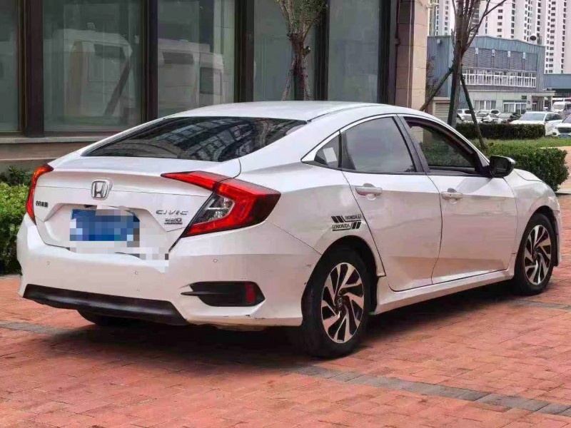 宁波17年本田思域8