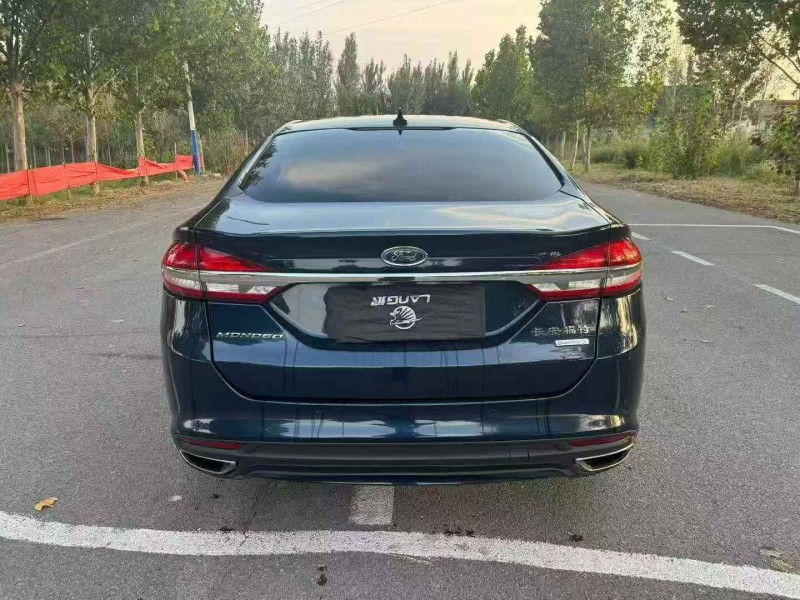 济宁17年福特蒙迪欧9