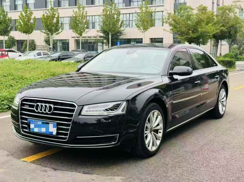 济宁15年奥迪A8L3
