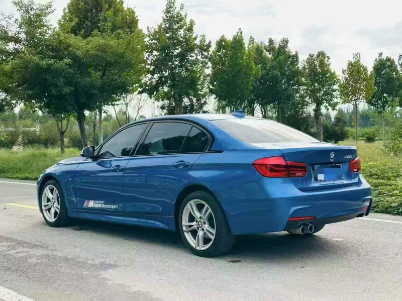 济宁18年宝马3系8