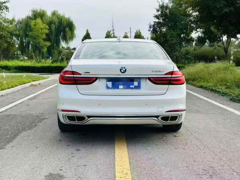 东营17年宝马7系7