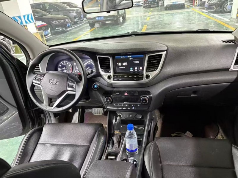 徐州17年现代途胜5