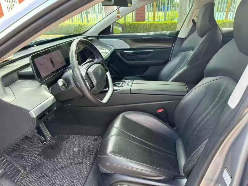 南宁22年小鹏汽车p73