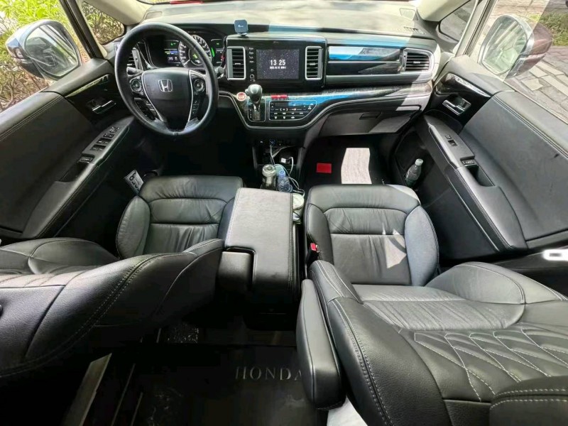 南宁19年本田艾力绅8