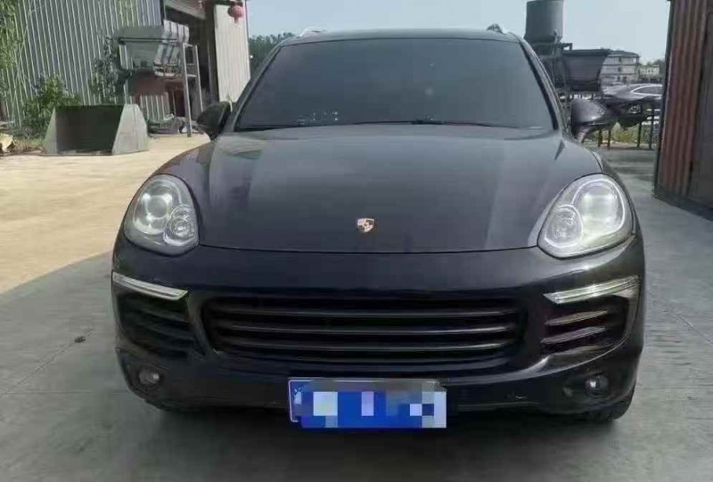 徐州15年保时捷卡宴1