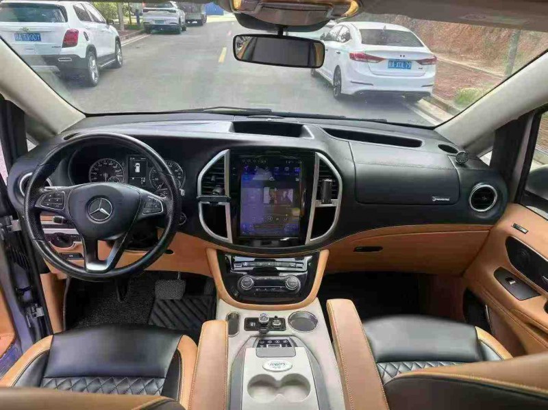 南宁20年奔驰威霆5