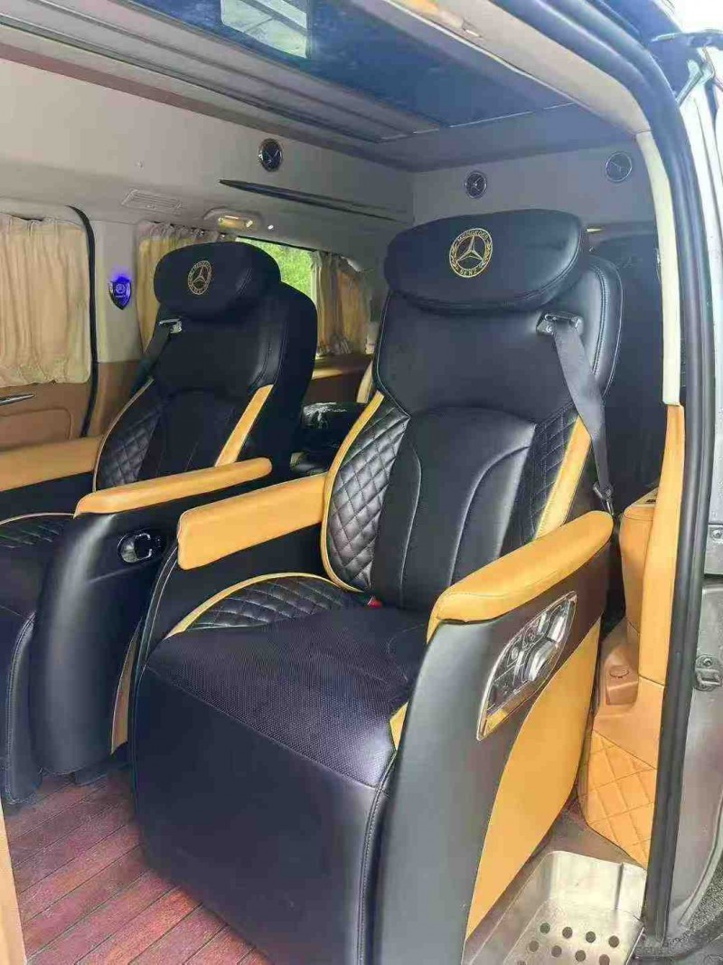 南宁20年奔驰威霆7