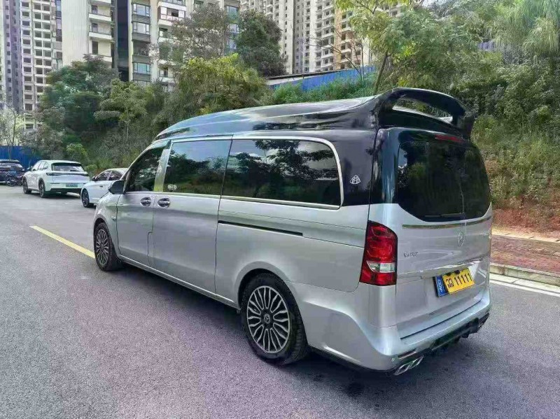 南宁20年奔驰威霆8