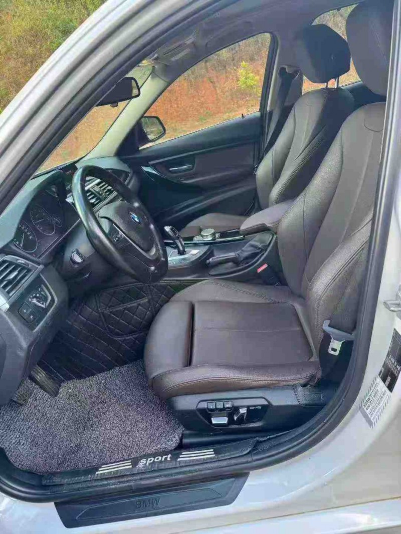 南宁19年宝马3系4