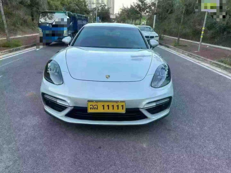 南宁17年保时捷帕拉梅拉1