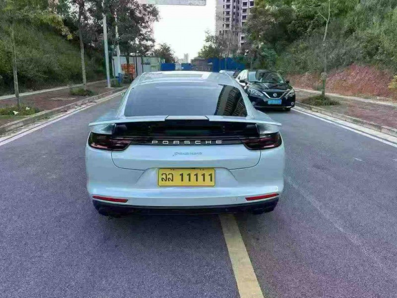 南宁17年保时捷帕拉梅拉9