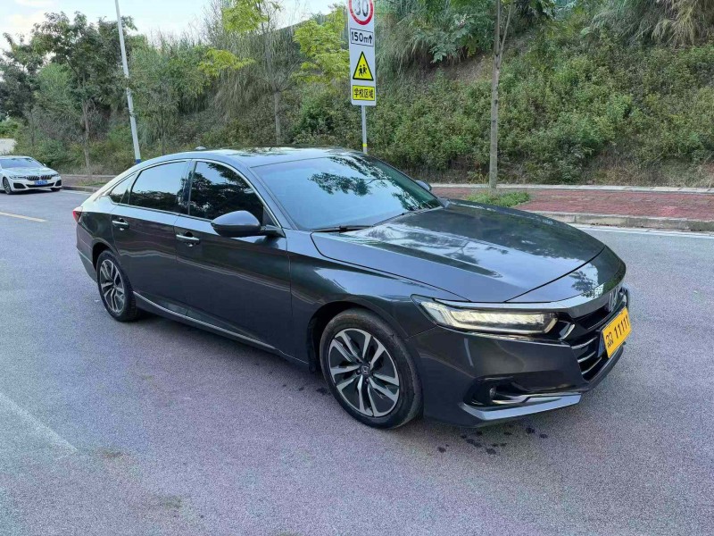 南宁23年本田雅阁2