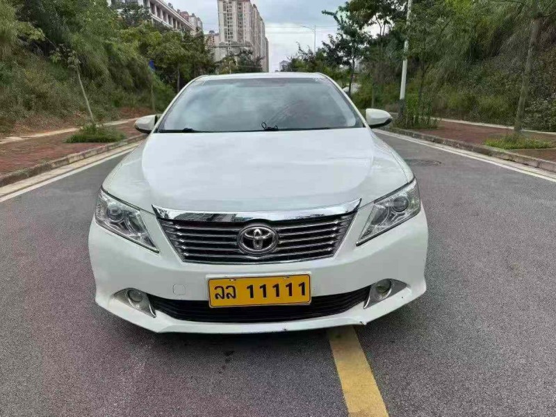 南宁14年丰田凯美瑞1